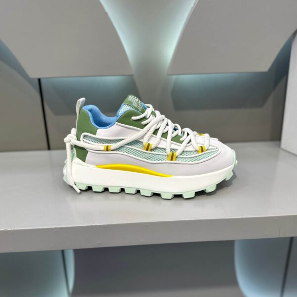 Fashion Comfortable Fashionable Casual Shoes Thick Bottom Hight Increasing Board Shoes - Image 4
